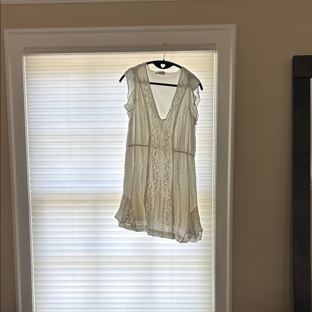 Aura White dress